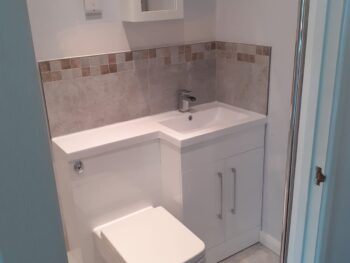 Ros Ware Bathroom